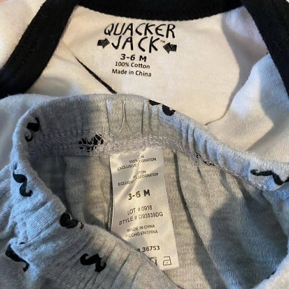 Bundle (2) 3-6M Baby Boy Mustache Onesie and Footie Pants - Picture 9 of 9